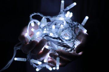 Гирлянда уличная LUMION нить 200LED 10m 230V цвет белый/белый, мерцает 20 LED IP44 EN